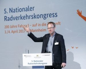 BMVI | 5. Nationaler Radverkehrskongress 2017, © Dirk Michael Deckbar